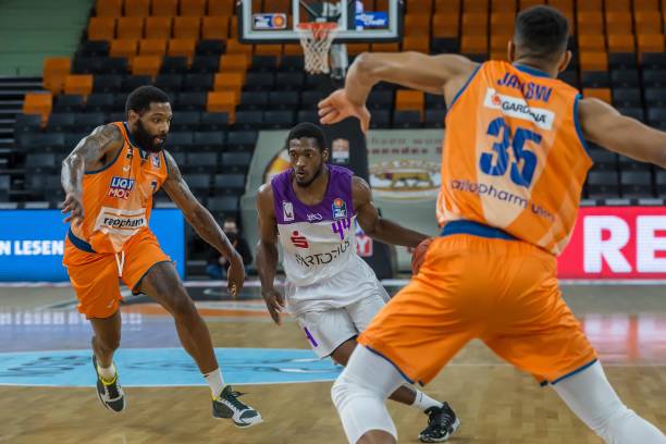 一场双输 一场双输