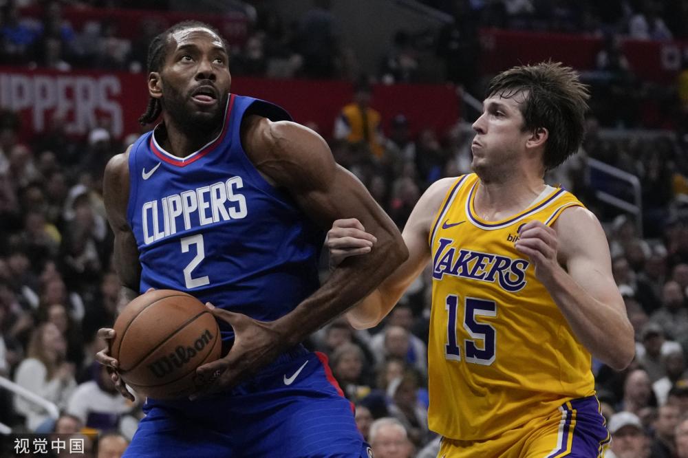 表现尤其突 表现尤其突